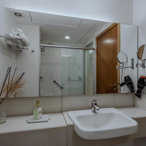 Suíte moderna privativa situada nas dependências do Hotel Hilton Garden Inn em BH - Foto 3