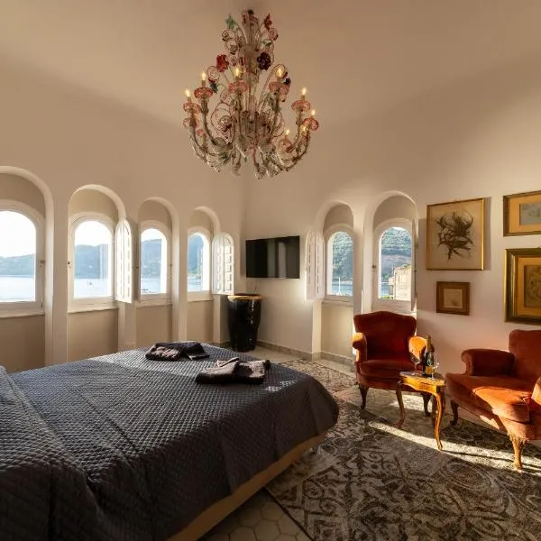 Soqquadro Art&Relax Portovenere - Sea view suite in villa, hotel sa Portovenere