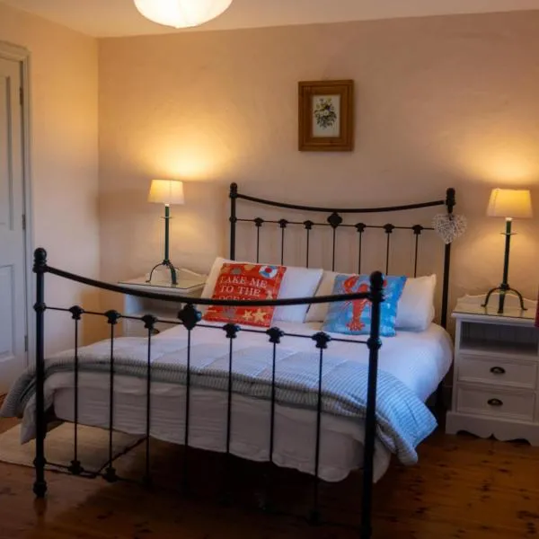 Pier House, hotel v mestu Louisburgh