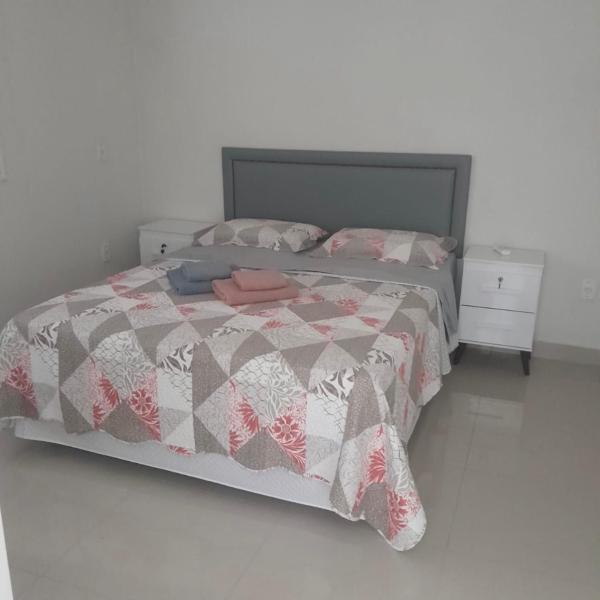 Comfort and Style White Queen II