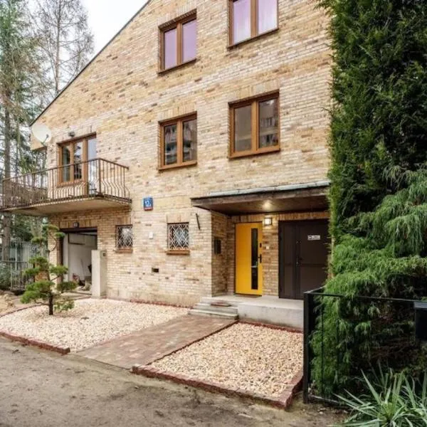 Golden Villa Saska Kępa Luxury Retreat with Garden & Design Interior, Hotel in Warschau