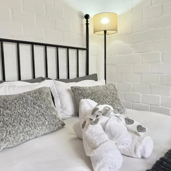 Cozy Garden Cottage - Guest House, hotel in Durbanville