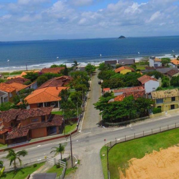 Casa Ubatuba 3 Quartos Verão PROMO Perto Mar SFS Ar Condicionado Wi-Fi - Foto 2