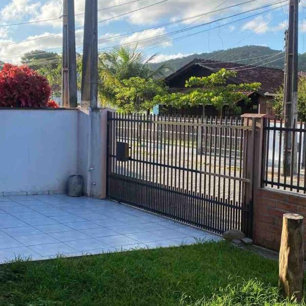 Casa Ubatuba 3 Quartos Verão PROMO Perto Mar SFS Ar Condicionado Wi-Fi - Foto 5