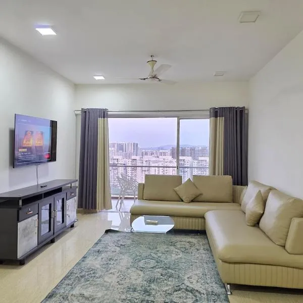Luxury Stay in Lodha Belmondo with Pool, Golf, near MCA، فندق في Dehu Road