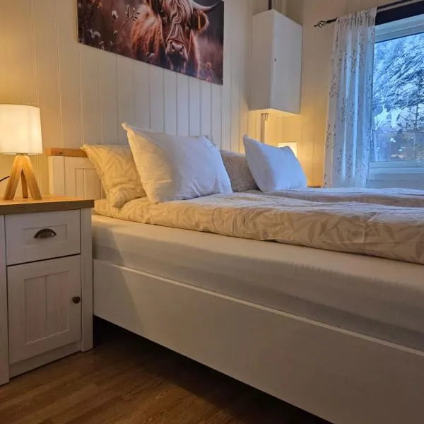 Auroraheim, Hotel in Gryllefjord