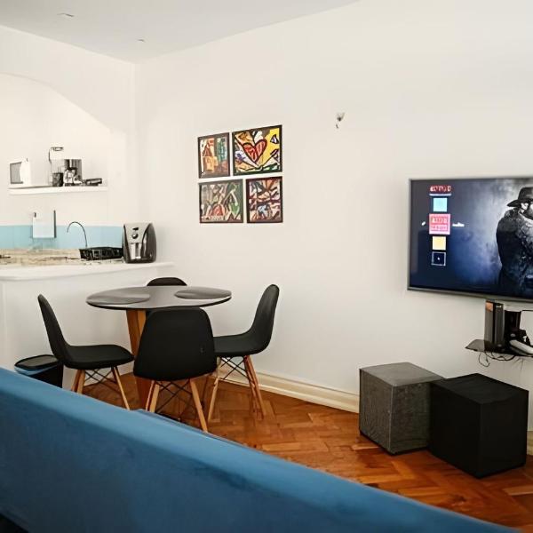 Apartamento vista mar na quadra da praia