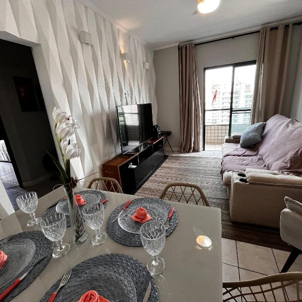 Tupi , 2 dorm 2 quadras da Praia- 6 Hospedes- Wi Fi- Sacada -2 TVS-Ap 82