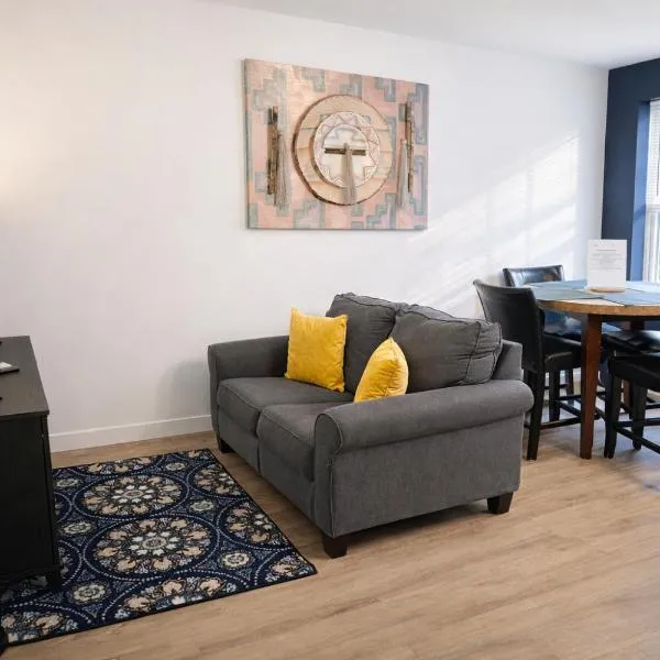 Downtown Detroit Swanky Suite: Detroit'te bir otel