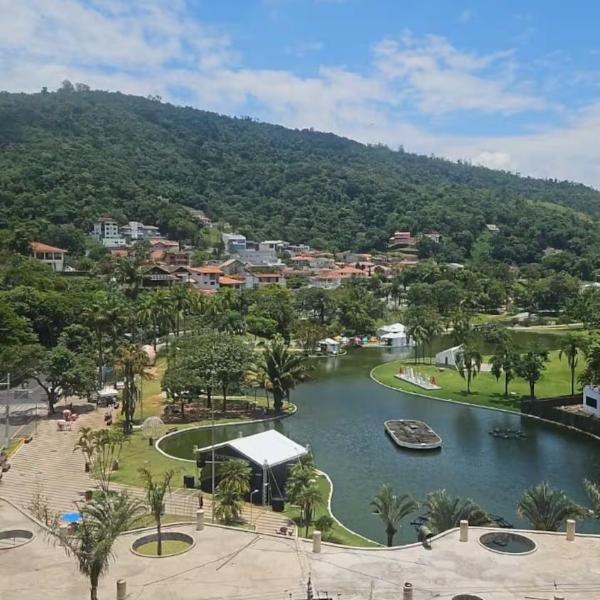 Ap Centro - Wi-fi, Piscina, com Vista da Praça