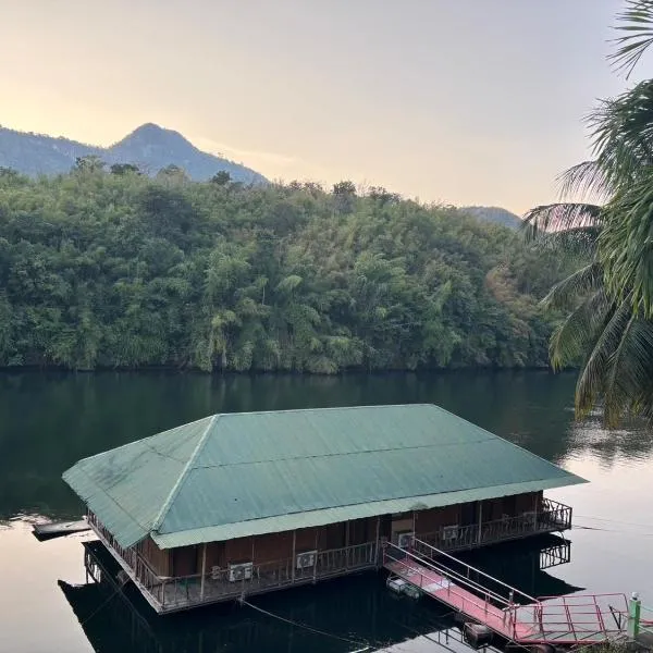 แพจิตรธาดาธารน้ำ، فندق في Tha Kradan