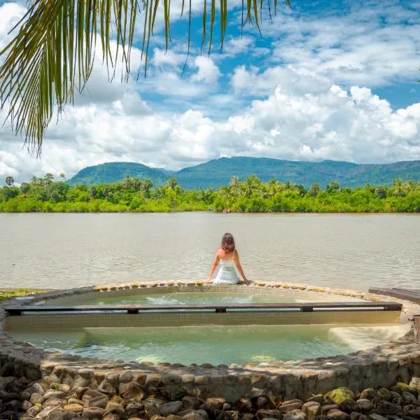 Komsan Kampot Resort, hotel v destinaci Kampot