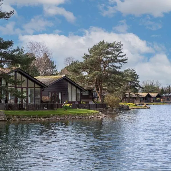 Keer Lodge a lakeshore haven Pine Lake Resort, hotel in Carnforth