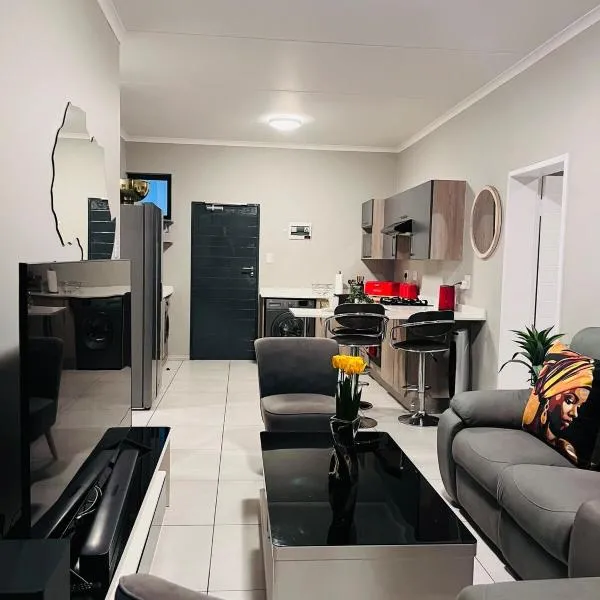 Happiness Retreat Stays -Midrand, hotel Midrandban