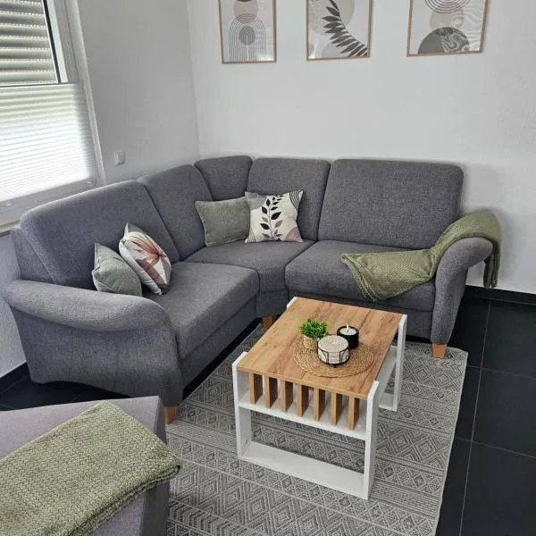 FeWo Elya mit Garten ruhig nahe Wellness und Shopping, hotel a Bad Münstereifel