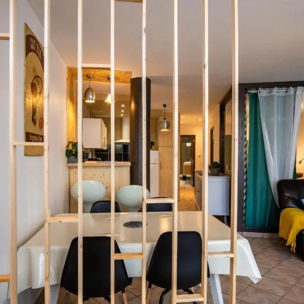 Grand appartement spacieux au centre de Chambéry, gare à pied, hótel í Chambéry