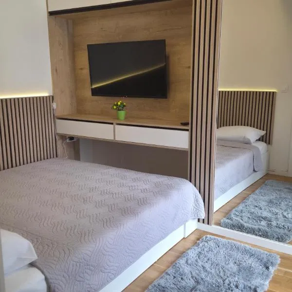 Vodno में, होटल Zebra Premium Apartment with private Free Parking