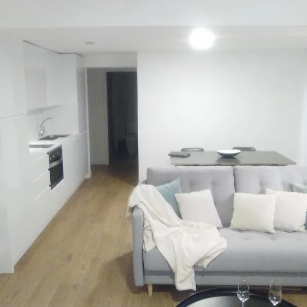Apartamento El Reloj, hotel in Donostia-San Sebastián