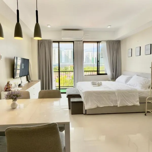Suite Escape Mactan , condo with balcony near Mactan Newtown and Mactan Airport, hotel Mactanban