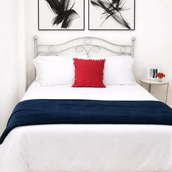 PINK POUI Spaces Vacation Rentals, hotel in Arima