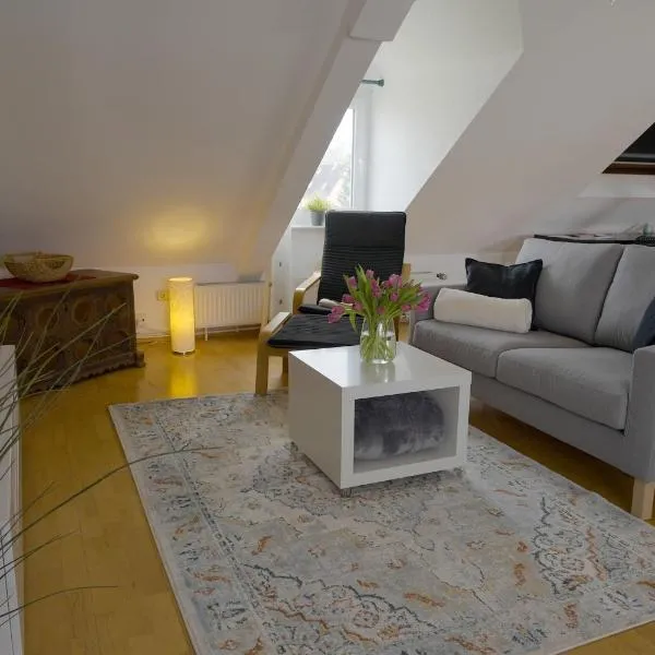 Dachgeschosswohnung, hotel en Hannover