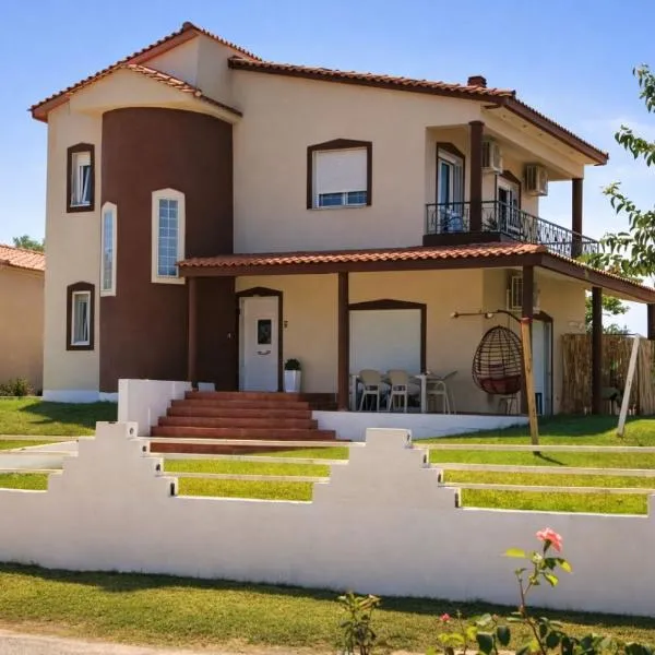 FG Home Rental Vila & Apartments – hotel w mieście Mirodháton