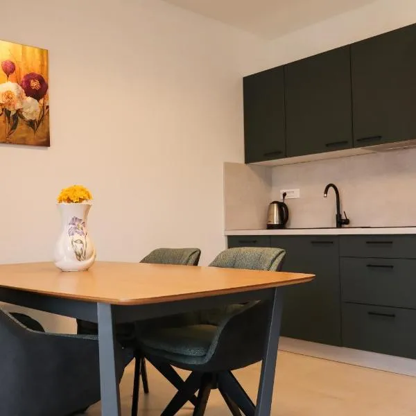 Velebit Escape Apartments, hotel u gradu Starigrad-Paklenica