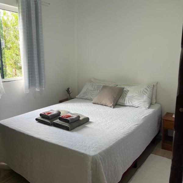 Casa completa e acolhedora, com garagem!