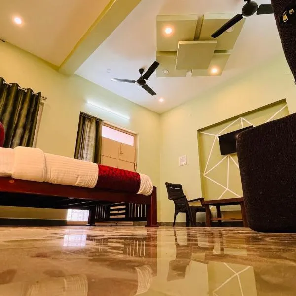 THE BLOOM - Pondicherry, Near Eden Beach - BMC, hotel in Puducherry
