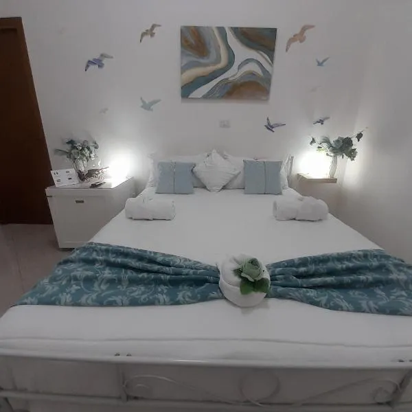 Falanga Family Guests Accommodation、チビタベッキアのホテル