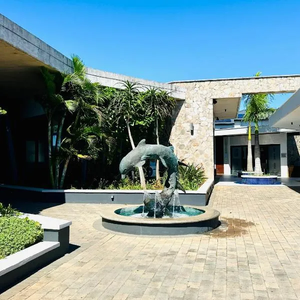 Spacious 3 Bedroom Apartment in Ballito Hills Lifestyle Estate Near Ballito Beach, hotel in Ballito