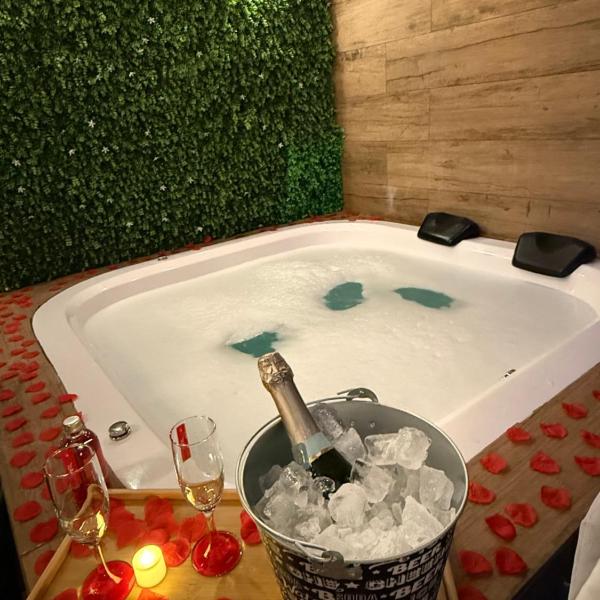 REFÚGIO COM JACUZZI E 2 SUÍTES - Governador Celso Ramos - Foto 4