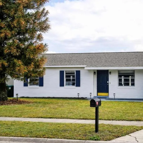 Brand NewPainted Vacation Hse NrUCF PetsOK Fenced, hotelli Orlandossa