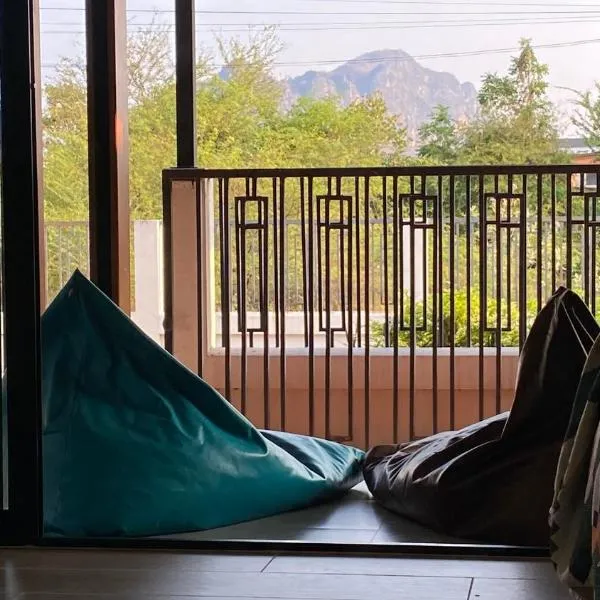 Cha-am Mountain View Nature House 3 Bed 2 Bath, hotel i Phetchaburi