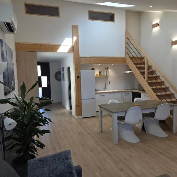 Le pommier, Hotel in Aiglun