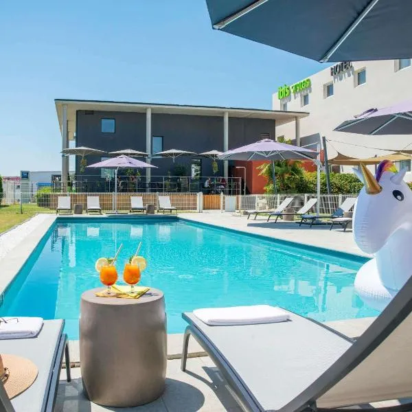 ibis Styles Pertuis Portes du Luberon, hotel din Pertuis