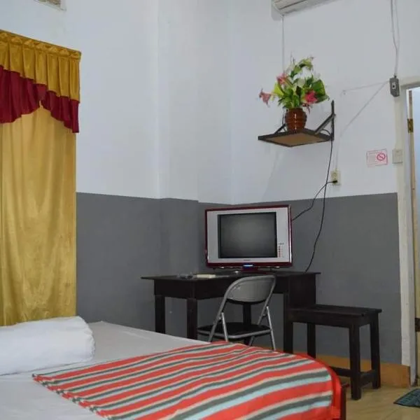Hotel SIDAPORE, מלון בLamobuang