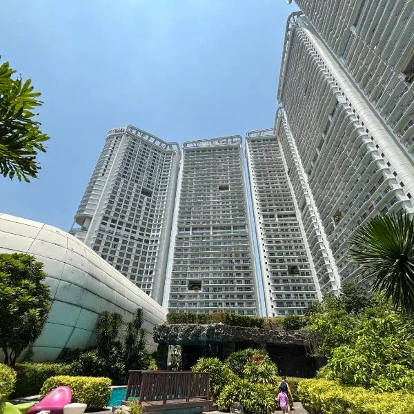 Novotel Hotel Residences at Acqua- AMOREsuite, hotel en Manila