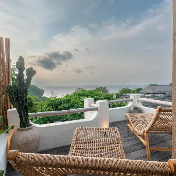 AMARA Ocean Living - Padang Padang, hotel a Bingin Beach