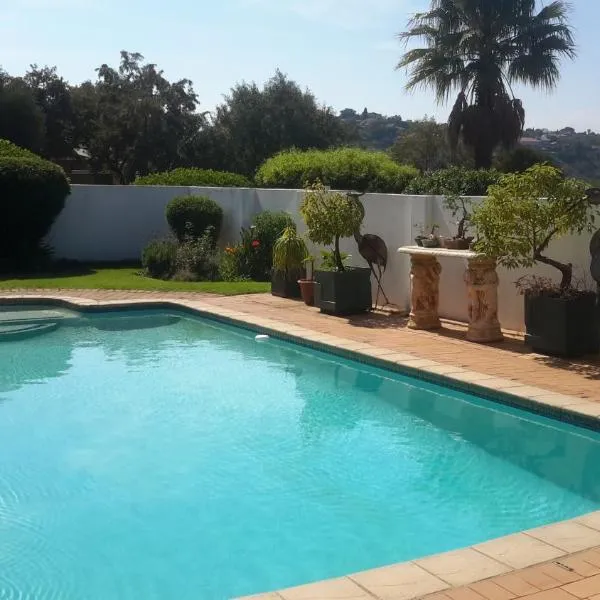 Chez Esme Guest House, hotel v destinaci Roodepoort