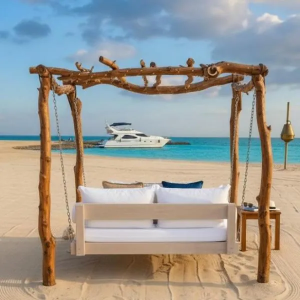 Stylish 1BR Chalet Private Beach & Pools Princess Resort, hotel a Hurghada