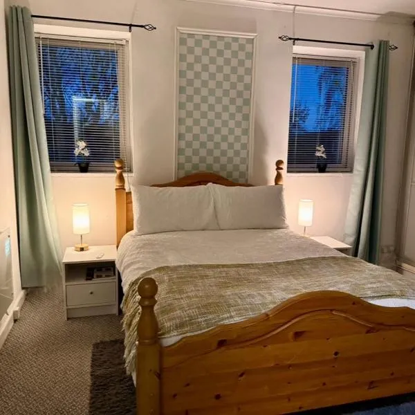 No23 - Bright & spacious 2nd floor flat - PET friendly - Noon check out โรงแรมในStanwix