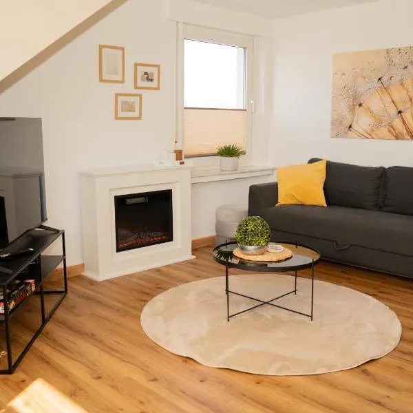 Lichtdurchflutende Wohnoase-Kamin-ruhig-kostenloser Parkplatz- 24-7 Self Check-in, bis zu 5 Personen, sehr geräumig, отель в Падерборне