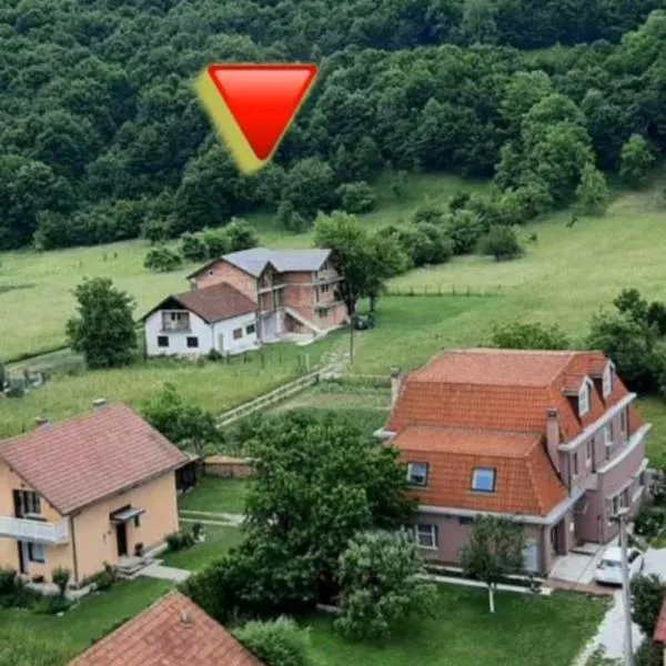Quiet apartment, hotel a Hadžići