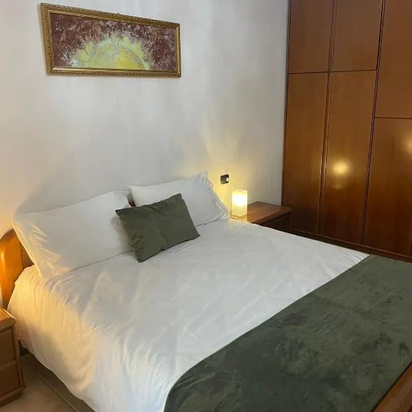 Faraboni Apartments, hotel a Novara