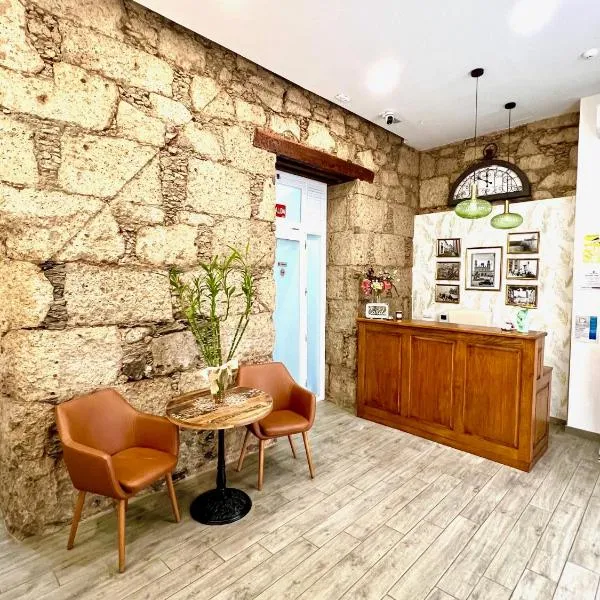 Hotel The Cathedral Vegueta، فندق في لاس بالماس دي غران كاناريا