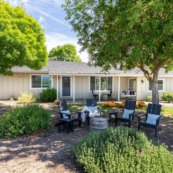 Boots and Barrels Ranch โรงแรมในปาโซโรเบิลส์