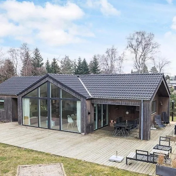 8 person holiday home in Væggerløse, hotel a Bøtø By