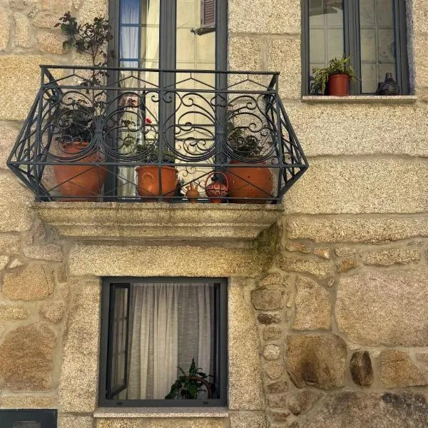 Cominhos & Quartilhos, hotel u gradu 'Sortelha'