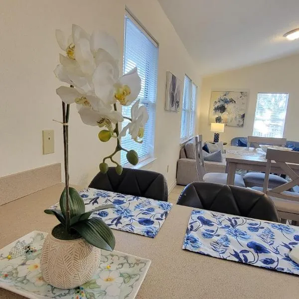Stylish House Near UF, VA, & Downtown Gainesville, Hotel in Gainesville
